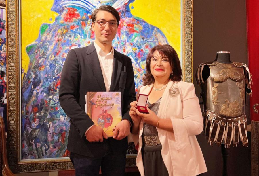Azerbaijani writer awarded Chingiz Aitmatov medal