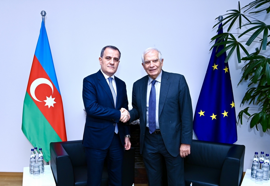 Azerbaijan, European Union discuss bilateral relations