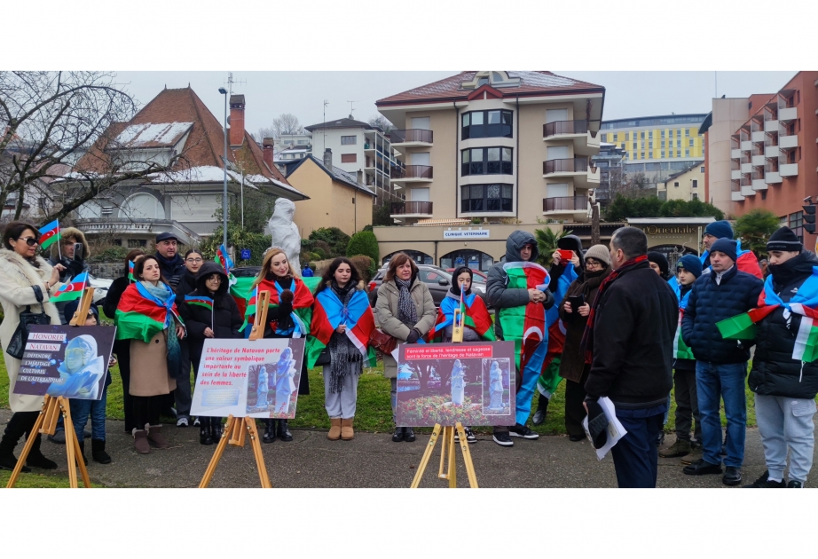 France : un rassemblement de protestation contre l’acte de vandalisme commis vis-à-vis de la statue de Natavan