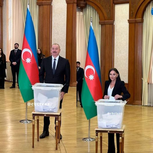 President Ilham Aliyev, First Lady Mehriban Aliyeva and family members voted in Khankendi