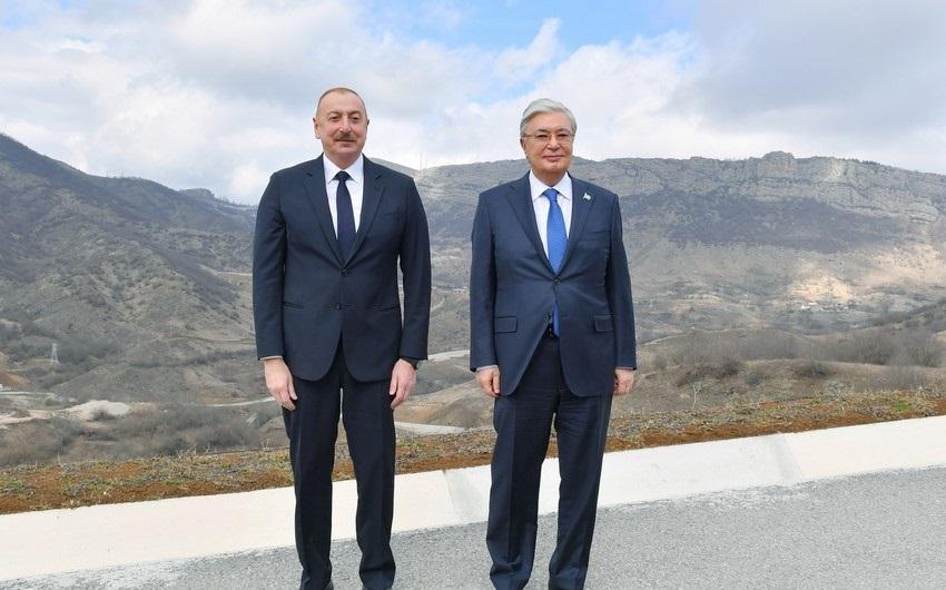 Le président azerbaïdjanais et son homologue kazakh se déplacent à Choucha