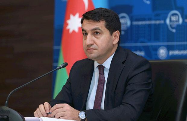 Hikmet Hadjiyev: Les approches de l'Azerbaïdjan sur le développement de la paix et de la coopération dans la région seront transmises aux participants lors du Forum diplomatique