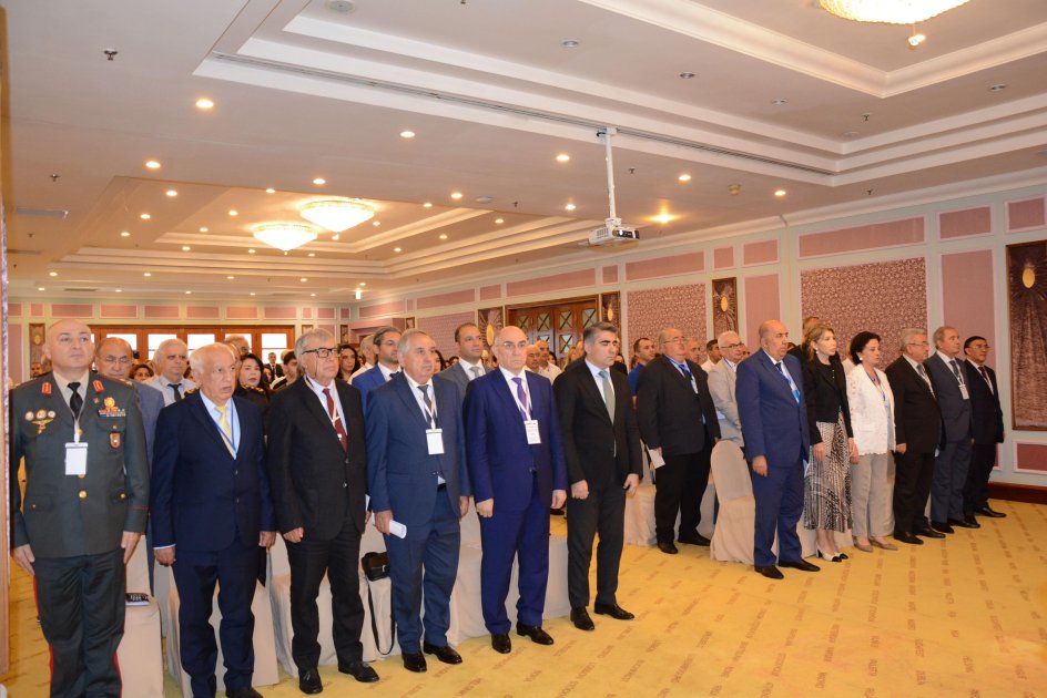 “Hərbi Münaqişələrin Ətraf Mühitə Təsiri” mövzusunda beynəlxalq konfransın açılış mərasimi keçirilib