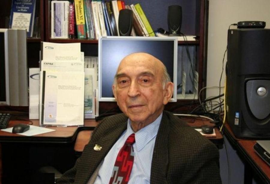 Dünyaşöhrətli azərbaycanlı alim Lütfi Zadənin vəfatından səkkiz il ötür