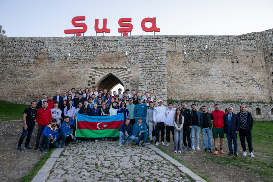 III MDB Oyunlarının iştirakçıları Şuşanın mədəni irsi ilə tanış olublar