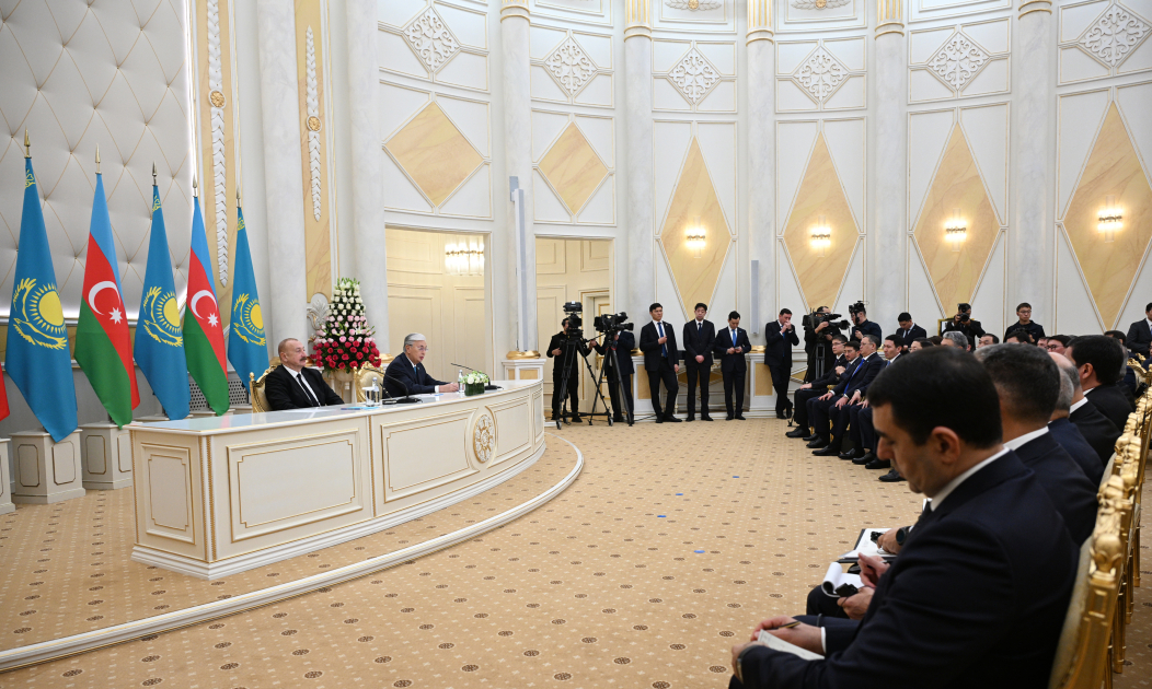 Azərbaycan və Qazaxıstan prezidentləri mətbuata bəyanatlarla çıxış ediblər