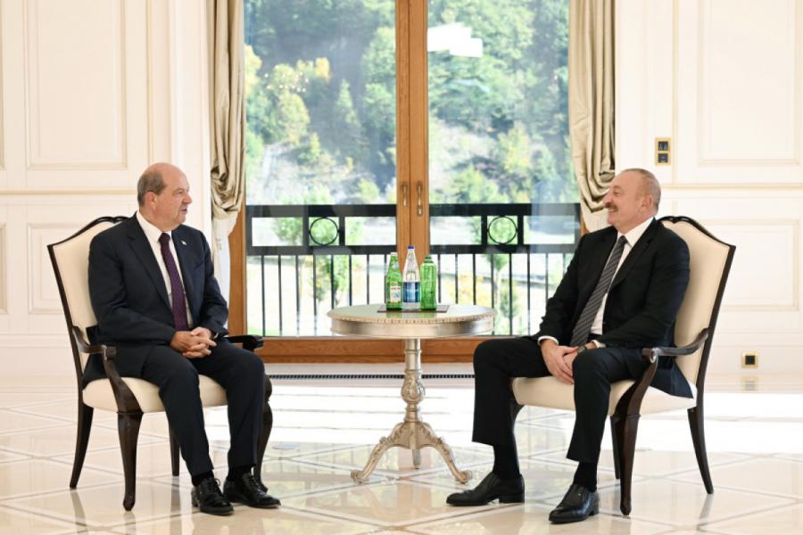 Prezident İlham Əliyev Qəbələdə Ersin Tatarla görüşüb