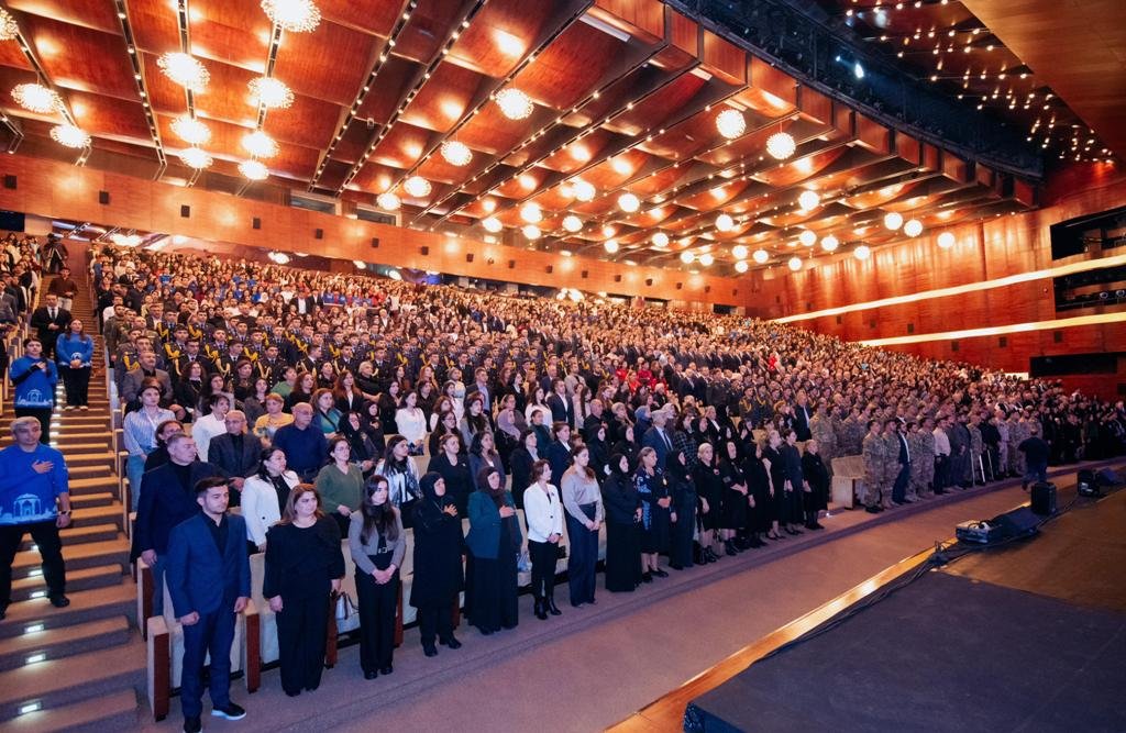 Tarixi Zəfərimizin 5-ci ildönümünə həsr olunmuş “Zəfər Andı” bədii kompozisiyası təqdim edilib