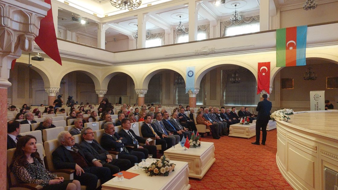 Qazi Universitetində Zəfər Günü münasibətilə panel iclas keçirilib