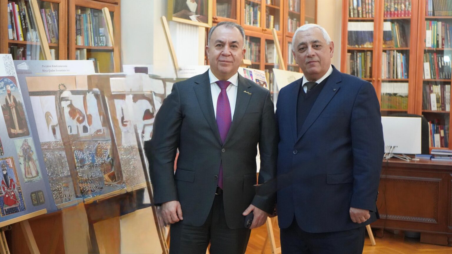 Sadiq Qurbanov professor Seyfəddin Rzasoyu təbrik etdi