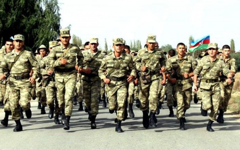 Azərbaycan Ordusunda sıçrayış marşı üzrə yarışlar keçirilir