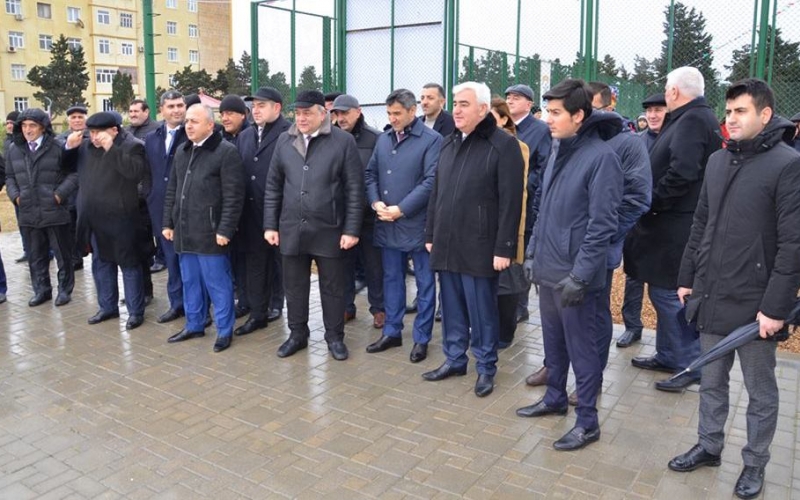 Pirallahıda  Dünya Azərbaycanlılarının Həmrəyliyi Günü və Yeni il münasibətilə bayram şənliyi keçirilib