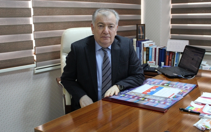 Professor Məhəmməd Kərimov:  “Yalnız mütaliə yüksəldikcə tibbi, ekoloji  və digər sahələr üzrə maarifçilik işi effektli olar”