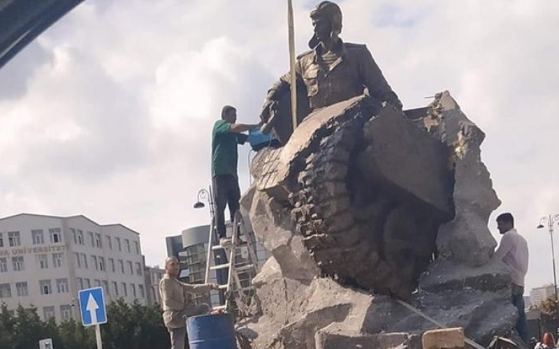 Monument to National Hero of Azerbaijan Albert Agarunov erected in Baku