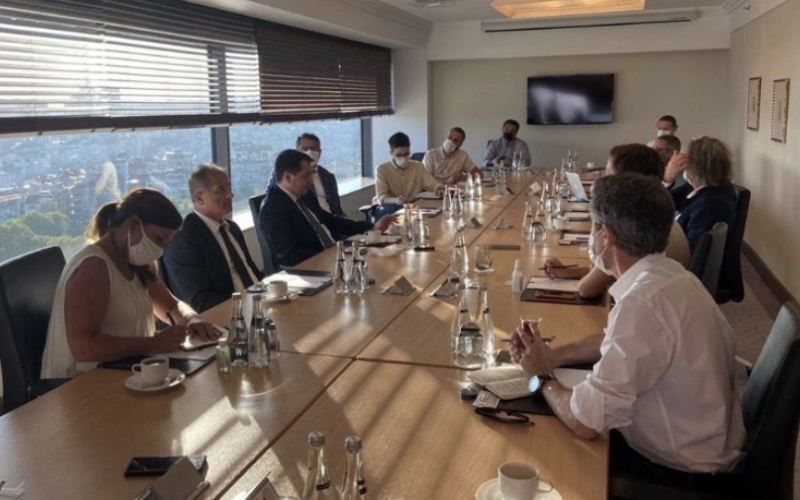 Hikmet Hadjiyev rencontre les représentants des organisations médiatiques internationales à Istanbul