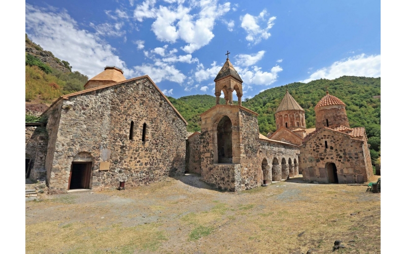 Kəlbəcərdəki Xudavəng monastırı ilə bağlı bütün izlər bu abidənin ermənilərə aid olmadığını göstərir