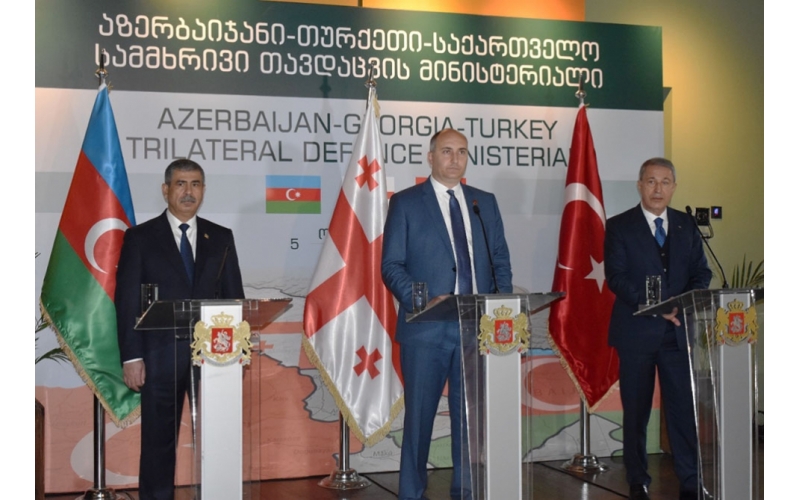 Azerbaijani, Turkish and Georgian defense ministers hold joint press conference