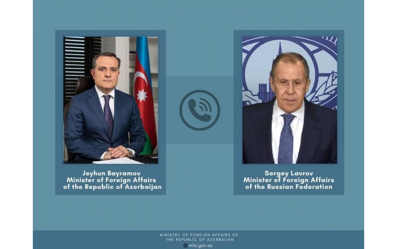 Azerbaijani, Russian FMs talk situation in the region