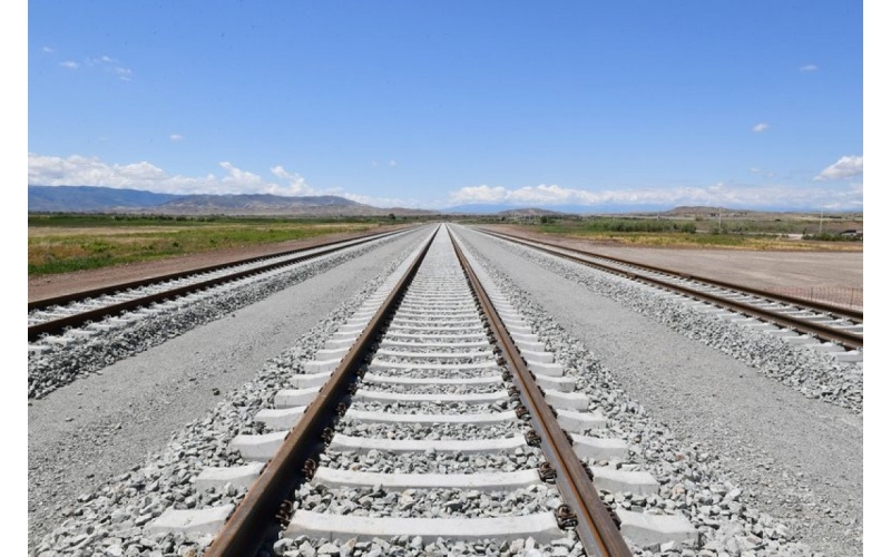 Horadiz-Ağbənd dəmir yolu xəttinin 110,4 kilometrlik hissəsinin tikintisi tamamlanıb