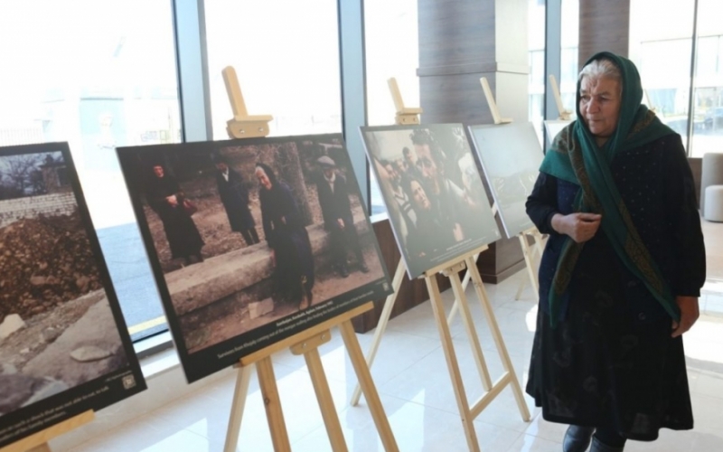 Fotojurnalist Reza Deqatinin yeni saytı Xocalı soyqırımını dünyaya çatdırır